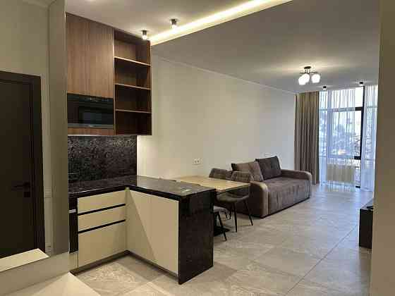 Поділ, 2-шка поруч із метро. Клубний будинок Зелений Замок Киев