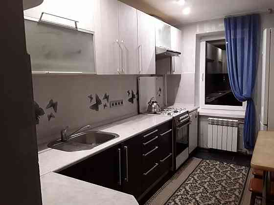 Продаю простору 3 кімнатну квартиру Рованці