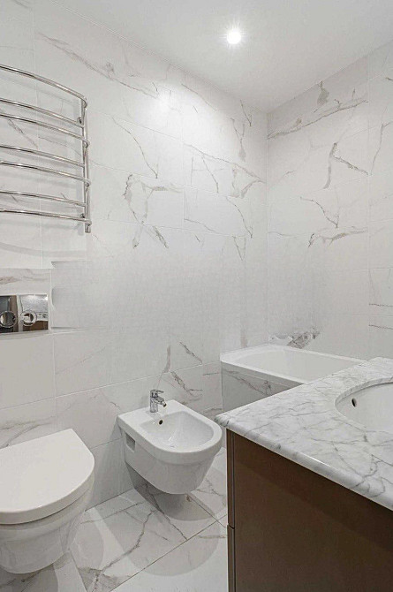 Квартира видова 3к ЖК Славутич 70м2 15 поверх Осокорки метро Славутич Киев - изображение 4