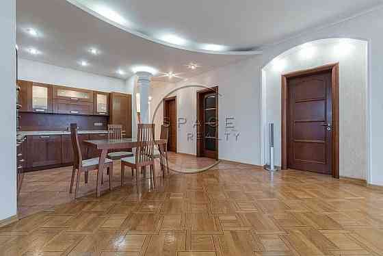 Здається в оренду 3-кімнатна квартира 165 м²за адресою вул. Лескова 1. Киев