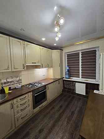 Сдам шикарную 4к квартиру на Лазурном. КП входят в стоимость. Краматорськ