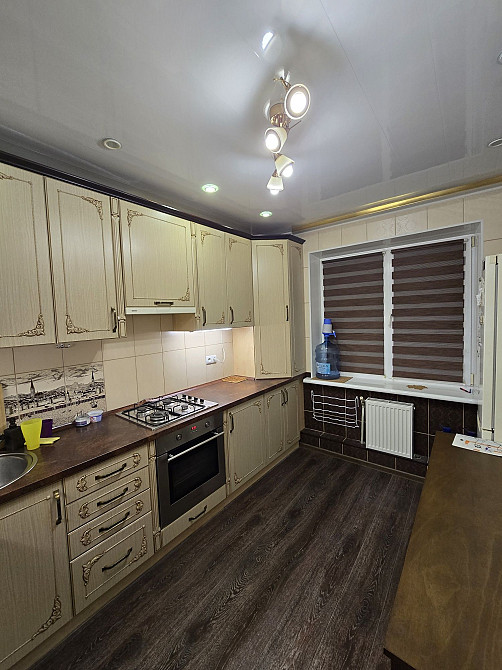 Сдам шикарную 4к квартиру на Лазурном. КП входят в стоимость. Краматорск - изображение 1