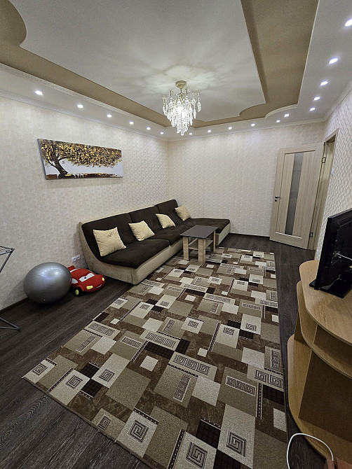 Сдам шикарную 4к квартиру на Лазурном. КП входят в стоимость. Краматорск - изображение 2