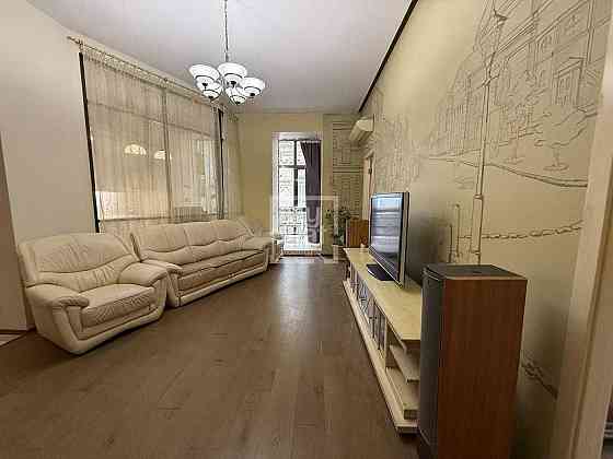 Аренда 3к квартиры 85м² в центре возле метро улица Саксаганского Киев