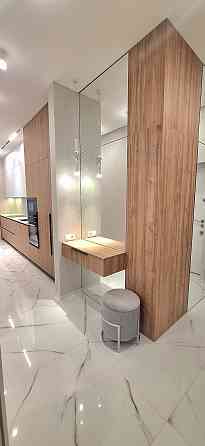 Центр .Сучасний ЖК  Ярославів Град. Паркінг . 2Кімн Киев