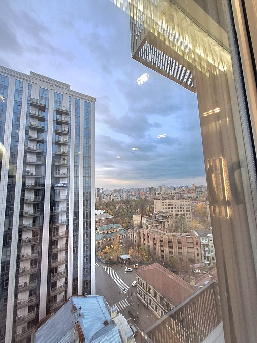 Центр .Сучасний ЖК  Ярославів Град. Паркінг . 2Кімн Киев - изображение 3