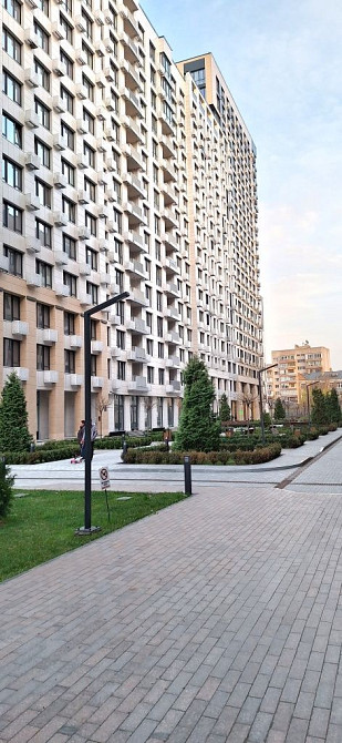 Центр .Сучасний ЖК  Ярославів Град. Паркінг . 2Кімн Киев - изображение 2