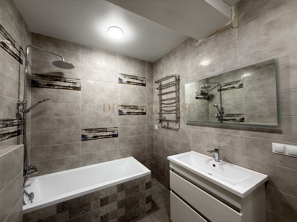 Величезна квартира з ремонтом в ЖК Центральний Преміум Ирпень - изображение 3