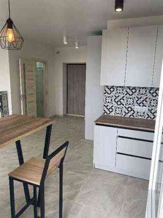 Продам 1 к кв. ЖК Гидропарк  с евроремон 37 м2 торг 32000 Сертификат Харків