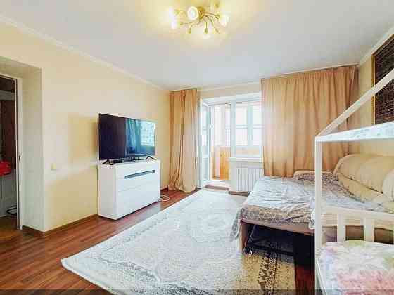 Продам 3к 71м Дніпровська набер 13 Березняки Цегляний Видовий Будинок Киев