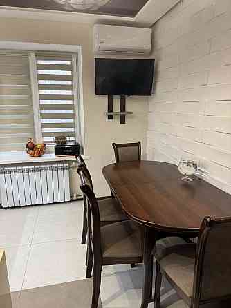 Продам 4-х комнатную квартиру с мебелью и техникой Лозовая