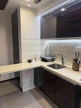 Продам 4-х комнатную квартиру с мебелью и техникой Лозовая