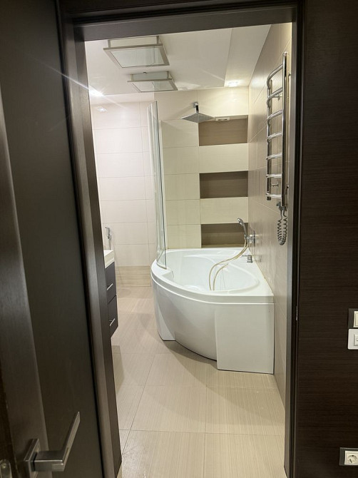 Продам 4-х комнатную квартиру с мебелью и техникой Лозовая - изображение 5