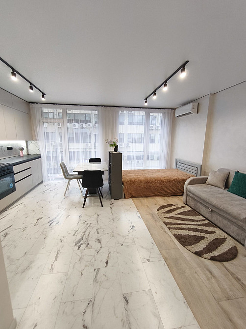 Продаю 1 км.кв.у центрі міста Ивано-Франковск - изображение 1