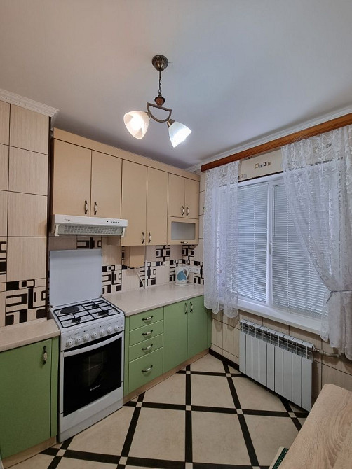 Сучасна квартира на Шуменському . Вікна на Миколаїв . Херсон - зображення 3