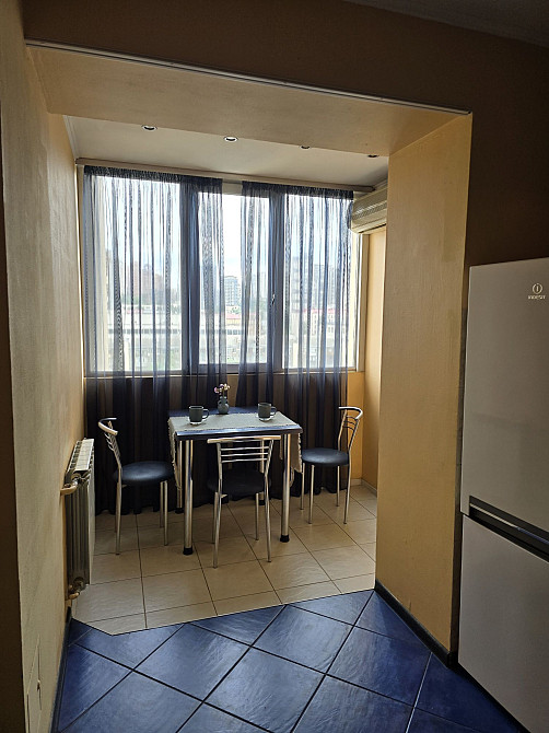 Реальная ! Сдается 3х кв-ра  м.Дворец Украина 2 мин , Антоновича 122 Киев - изображение 1