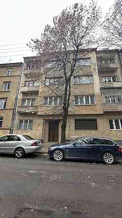 Продаж квартири в центрі міста під ремонт Львов