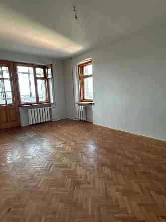 Продаж 3к в цегляному будинку вул. Червоної Калини (біля дит. полікл) Львов