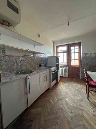 Продаж 3к в цегляному будинку вул. Червоної Калини (біля дит. полікл) Львов