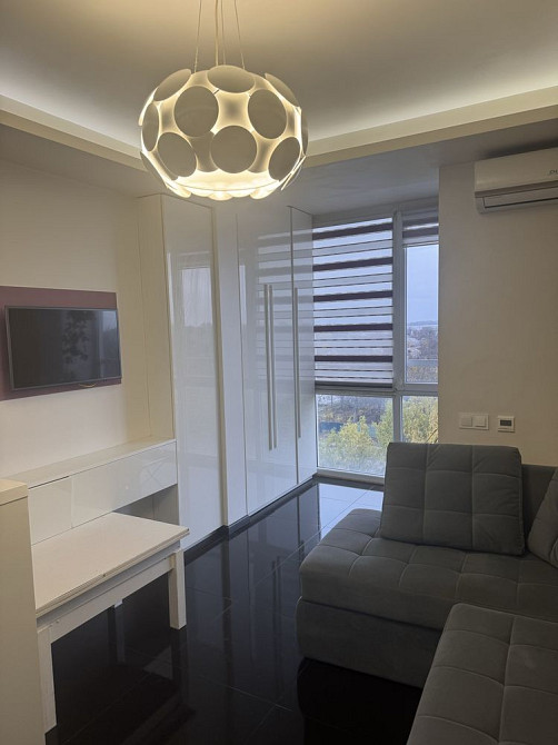 Продам 1 кімнатну квартиру 43м2 з ремонтом ЖК Столичний м. Васильків Васильківське - изображение 2