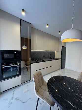 Продаж 2 кімнатної квартири в самому центрі з дизайнерським ремонтом. Ивано-Франковск