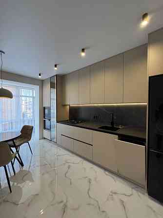 Продаж 2 кімнатної квартири в самому центрі з дизайнерським ремонтом. Ивано-Франковск