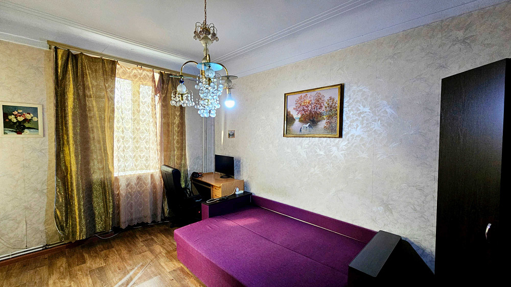 Продам 2х комнатную квартиру, Сталинка с АГО, 3/5 этаж Кам`янське (Запорізька обл.) - зображення 1