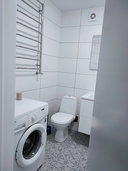 Поділ 1-о кімн.кв. в новому будинку з ремонтом Полтава - изображение 5