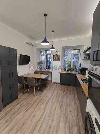 Продам простору 2к квартиру з ремонтом на пр. С. Нігояна Дніпро