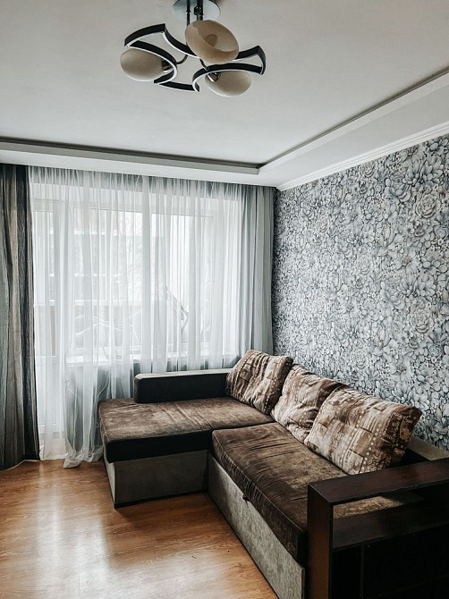 Продам 2-кімнатну квартиру від власника, з меблями, ремонт  - зображення 1