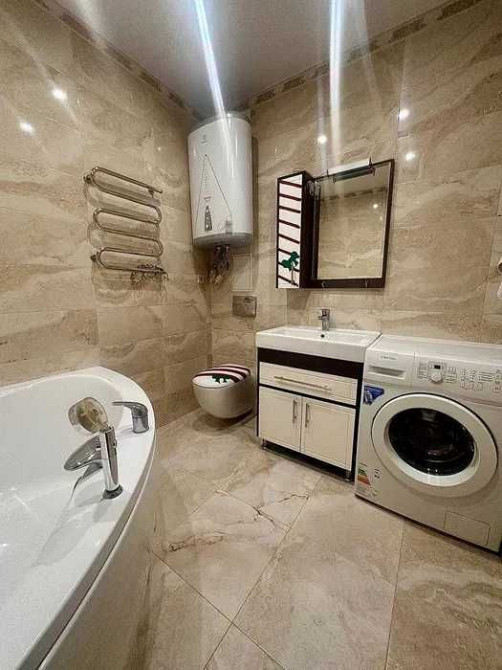 Продаж 2к квартири вул Ахматова 30 Позняки Харківська Дарницький район Київ - зображення 1