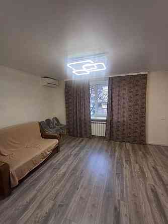 Продам 2 ком. современный новый ремонт мебель техника Таирова Одесса