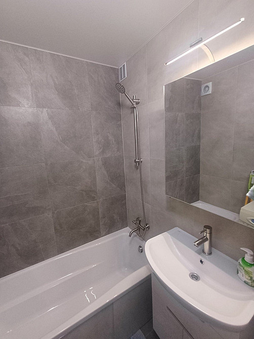 Продам 2 ком. современный новый ремонт мебель техника Таирова Одеса - зображення 8