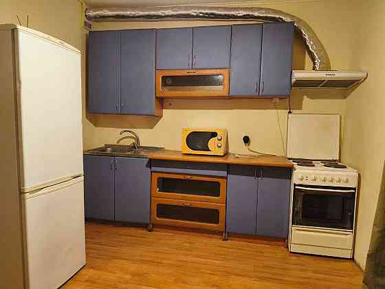 Здам в довгострокову оренду 1 кімн. Квартиру на Позняках, 1 поверх Киев