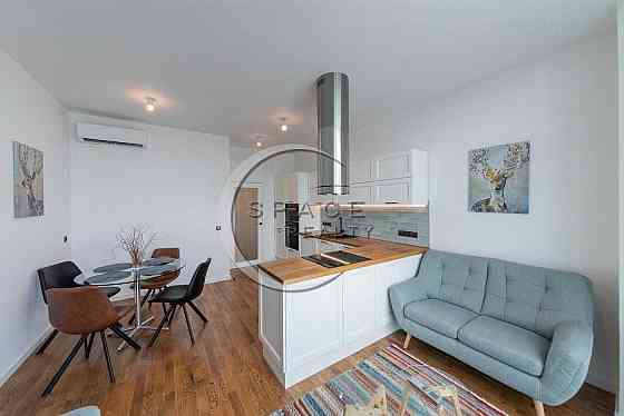 Оренда 3-кімнатна квартира Новопечерські Липки. есть Паркомісце. Киев