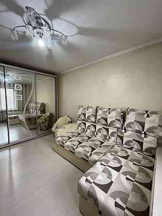 Оренда однокімнатної квартири мр-н Виноградар, Новомостицька 4 Киев