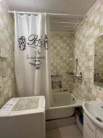 Оренда однокімнатної квартири мр-н Виноградар, Новомостицька 4 Киев