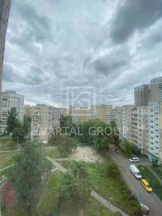 3ка під ремонт м. Лівобережна Киев