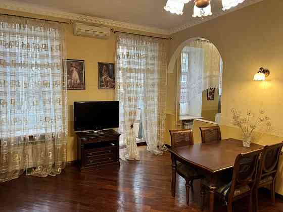 Центр! 2-К Оренда Квартира Олеся Гончара 15/3 Киев