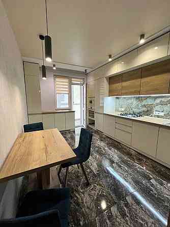 Оренда 1-кім.квартири вул. Залізнична ЖК Веселка Львов