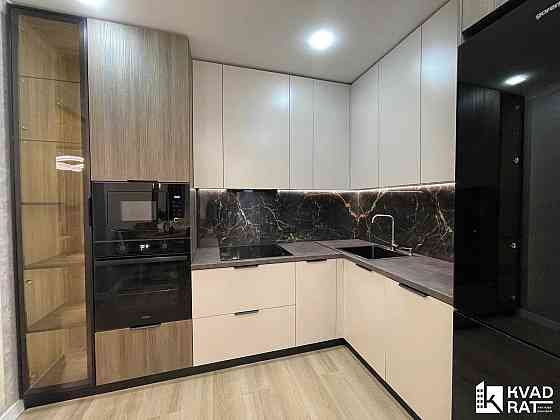 Продаж 2-кімнатної квартири із просторою кухнею-вітальнею Паркова Алея Ивано-Франковск