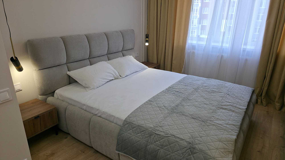 Центр, Кухня-вітальня+дві окремі кімнати, гардеробна, р-н Бандери Ивано-Франковск - изображение 5