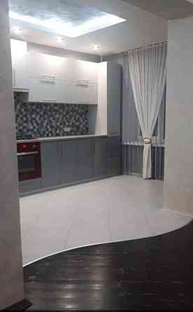 Центр, Соборності стильна 2-х кімнатна квартира  з дизайнерським ремон Полтава