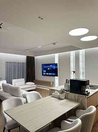 Видова дизайнерська квартира преміум-класу з видом на озеро Рівне