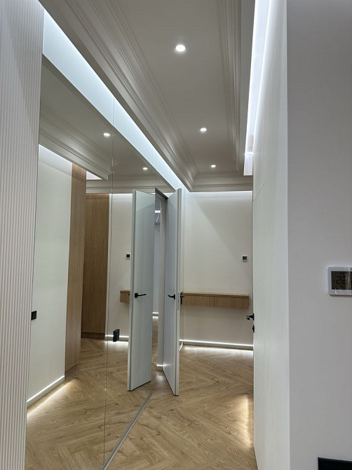 Видова дизайнерська квартира преміум-класу з видом на озеро Рівне - зображення 7