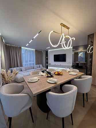 Велика трикімнатна квартира повністю укомплектована в ЖК Family Plaza Ивано-Франковск