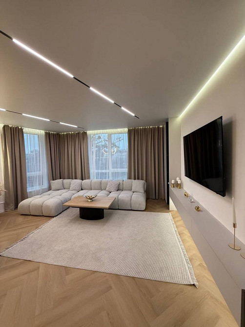 Велика трикімнатна квартира повністю укомплектована в ЖК Family Plaza Ивано-Франковск - изображение 1