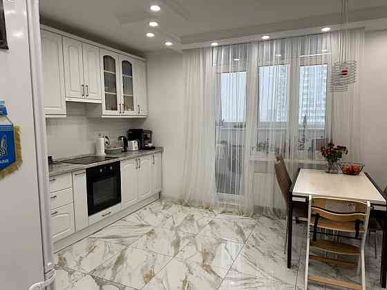 3 ком. 100кв.м. ЖК "Дмитриевский". Ремонт, мебель, техника. Одесса