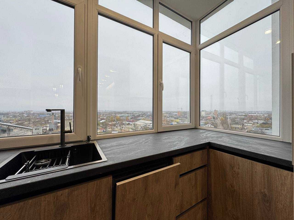 Велика 1 кім+кухня-студія, окремий гардероб, укоплектована в центрі Ивано-Франковск - изображение 7