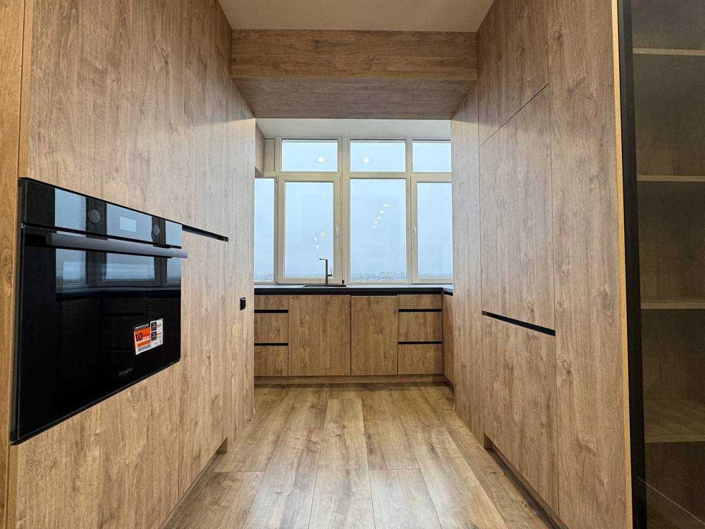 Велика 1 кім+кухня-студія, окремий гардероб, укоплектована в центрі Ивано-Франковск - изображение 4